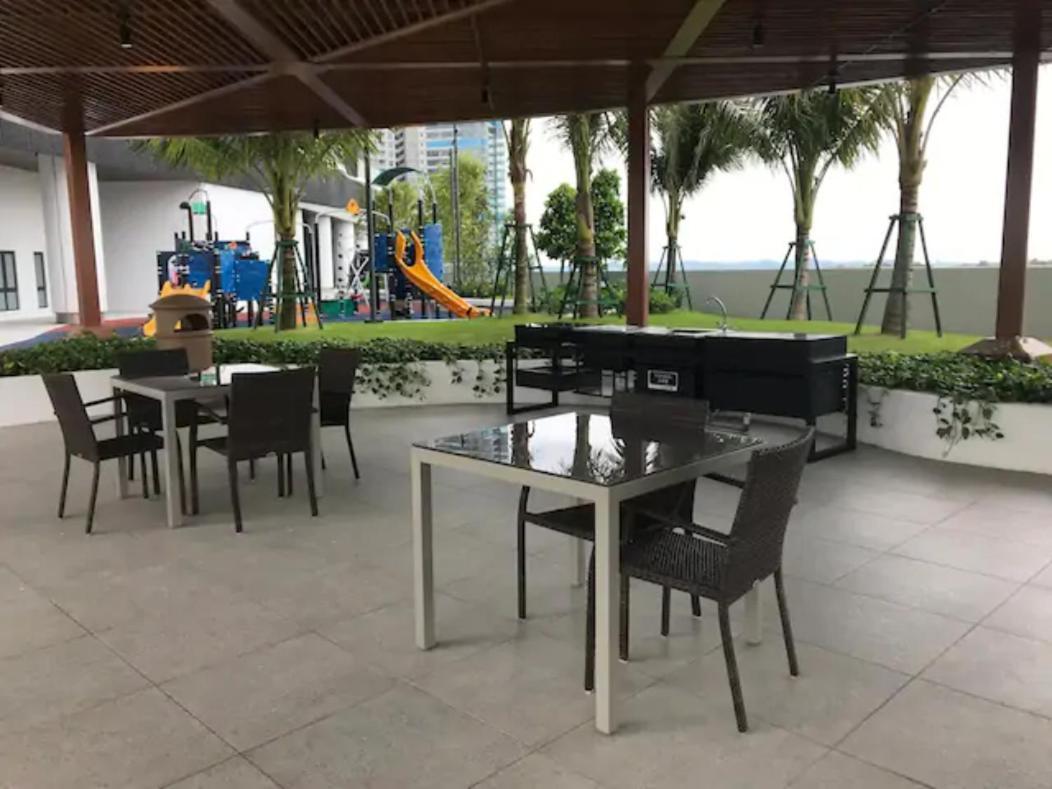 Almas Puteri Harbour Nusajaya Suite Room Exclusive Room 5 Min To Legoaland By Homespace Extérieur photo